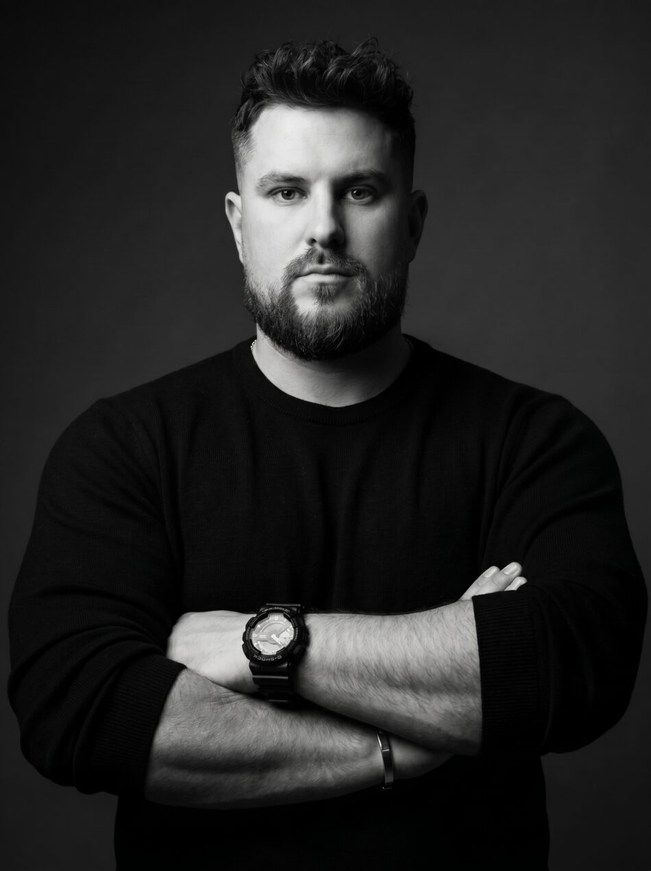 YULIAN KORZHYNSKYI 
